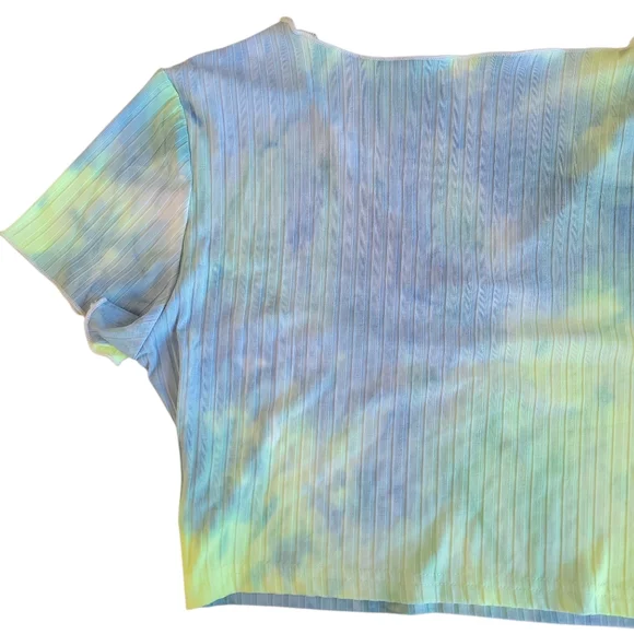 SHEIN Tie-Dye V-Neck Crop Top Size M - Picture 7 of 10
